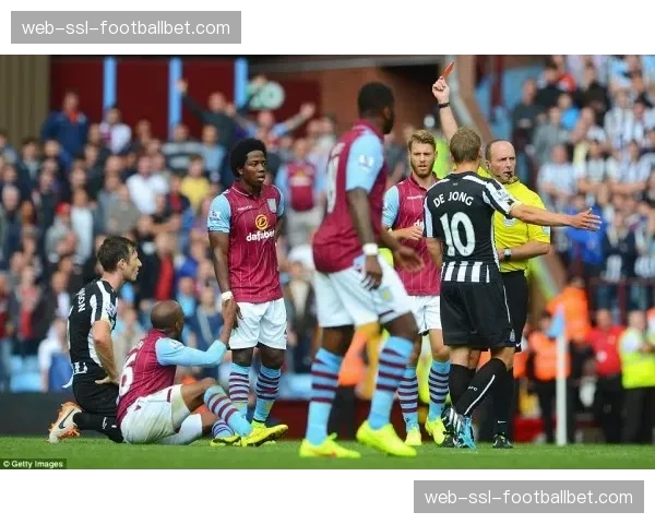 “阿斯顿维拉0-0闷平埃弗顿,争夺欧冠席位的步伐暂缓” “阿斯顿维拉0-0闷平埃弗顿,争夺欧冠席位的步伐暂缓”