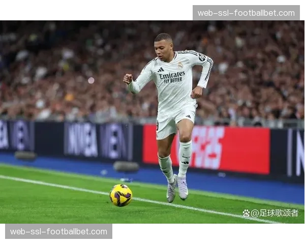 皇马主场迎战赫罗纳，姆巴佩领衔锋线冲击联赛第二位置