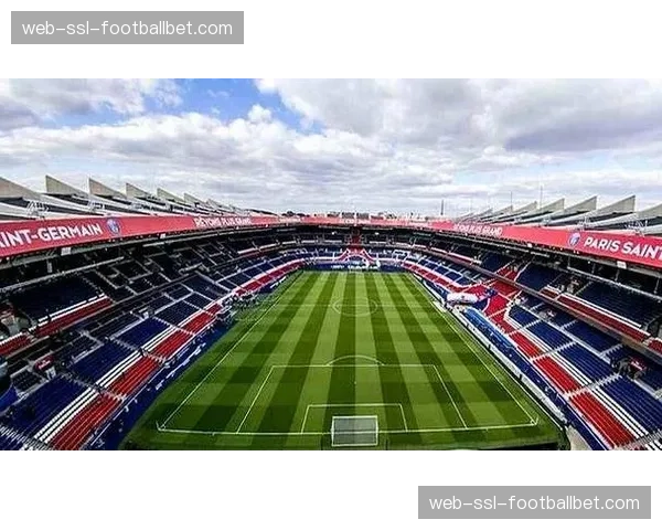 政企破冰！大巴黎有望买下王子公园，但扩建面临技术难题