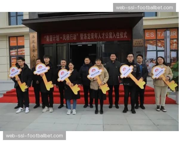 “洛里昂主场改造工程获市政府批准,将增加3000个坐席” “洛里昂主场改造工程获市政府批准,将增加3000个坐席”